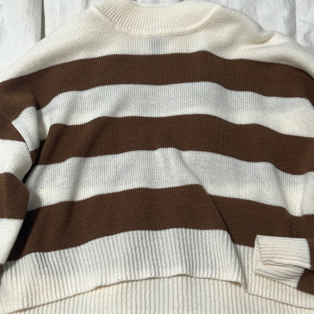 H&M, Brown and white turtleneck sweater, size Medium
